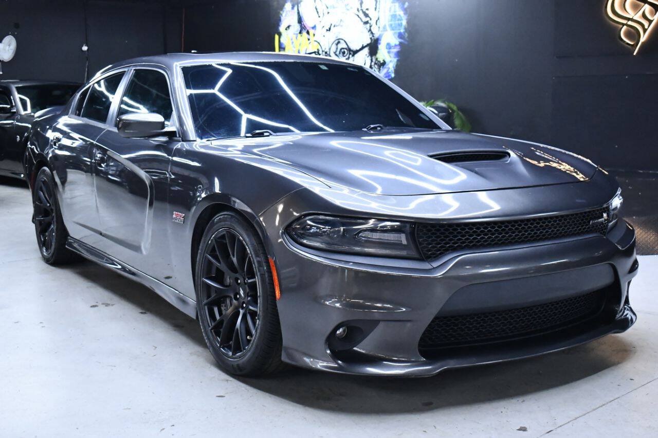 Used 2018 Dodge Charger R/T Scat Pack w/ Dynamics Package RWD image 2