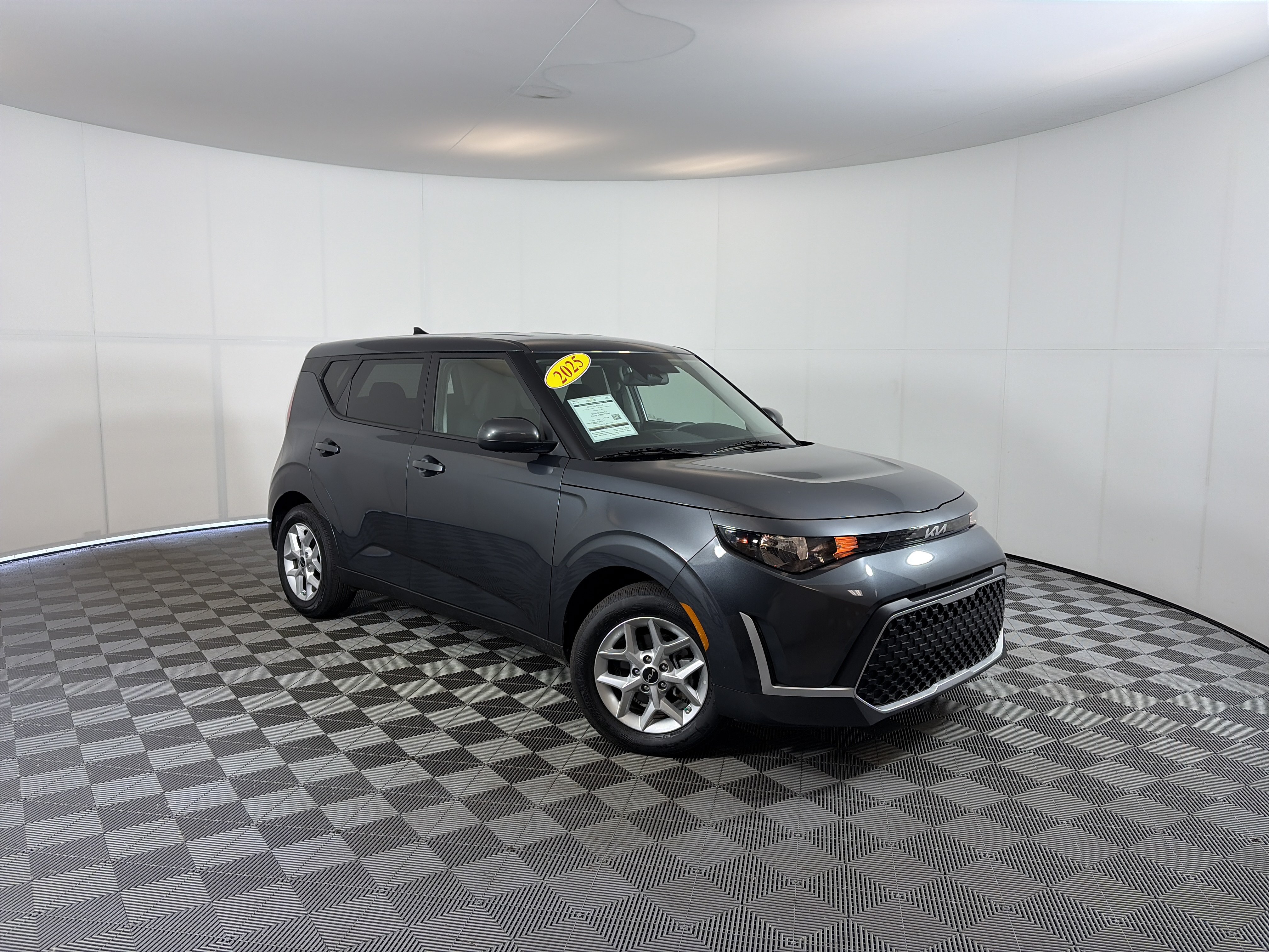 Used 2025 Kia Soul LX w/ LX Technology Package