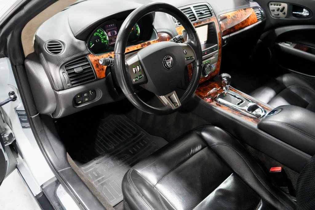 Used 2009 Jaguar XKR R image 9