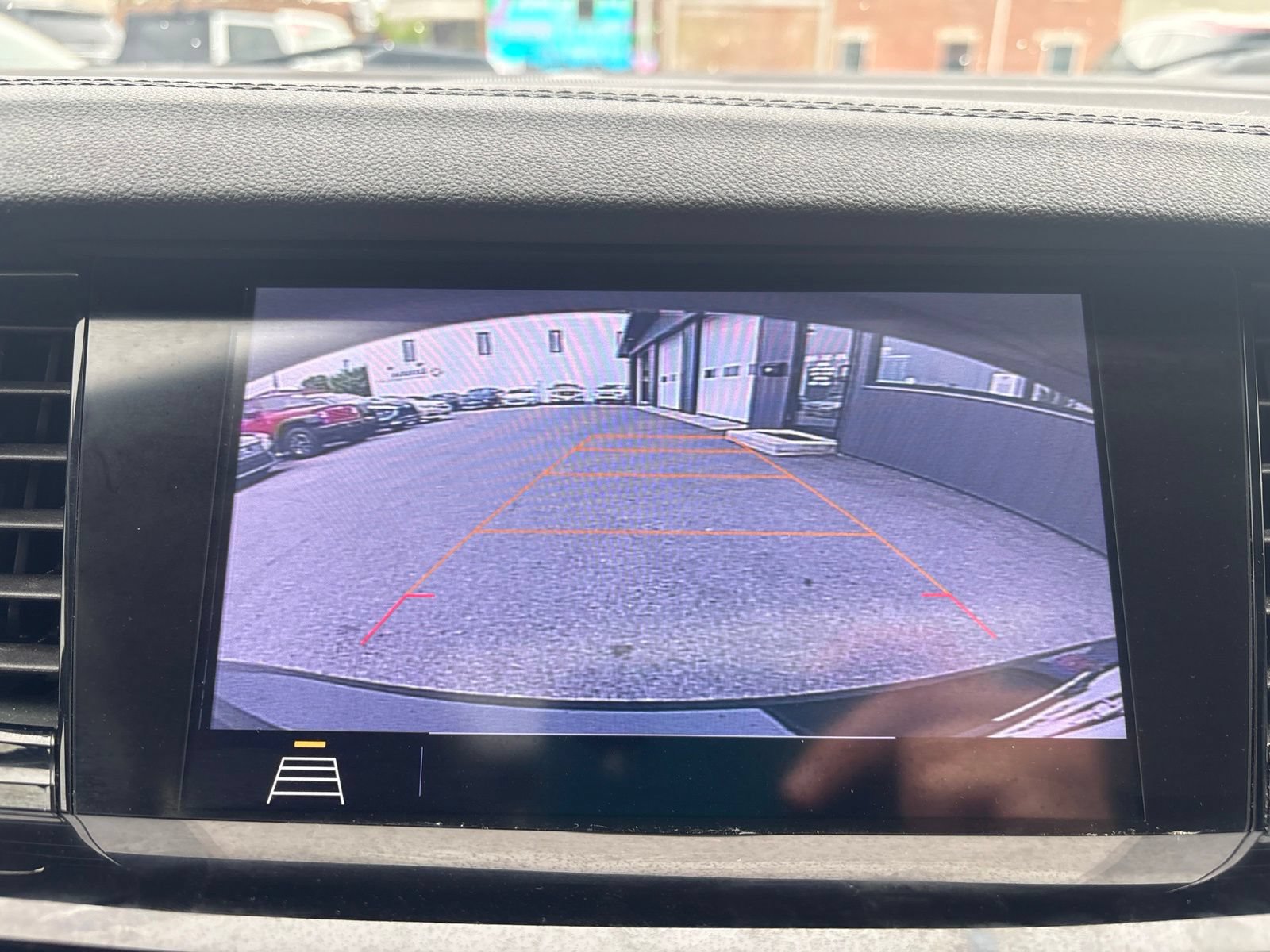 Used 2019 Buick Regal Essence w/ Driver Confidence Package I AWD/4WD image 29
