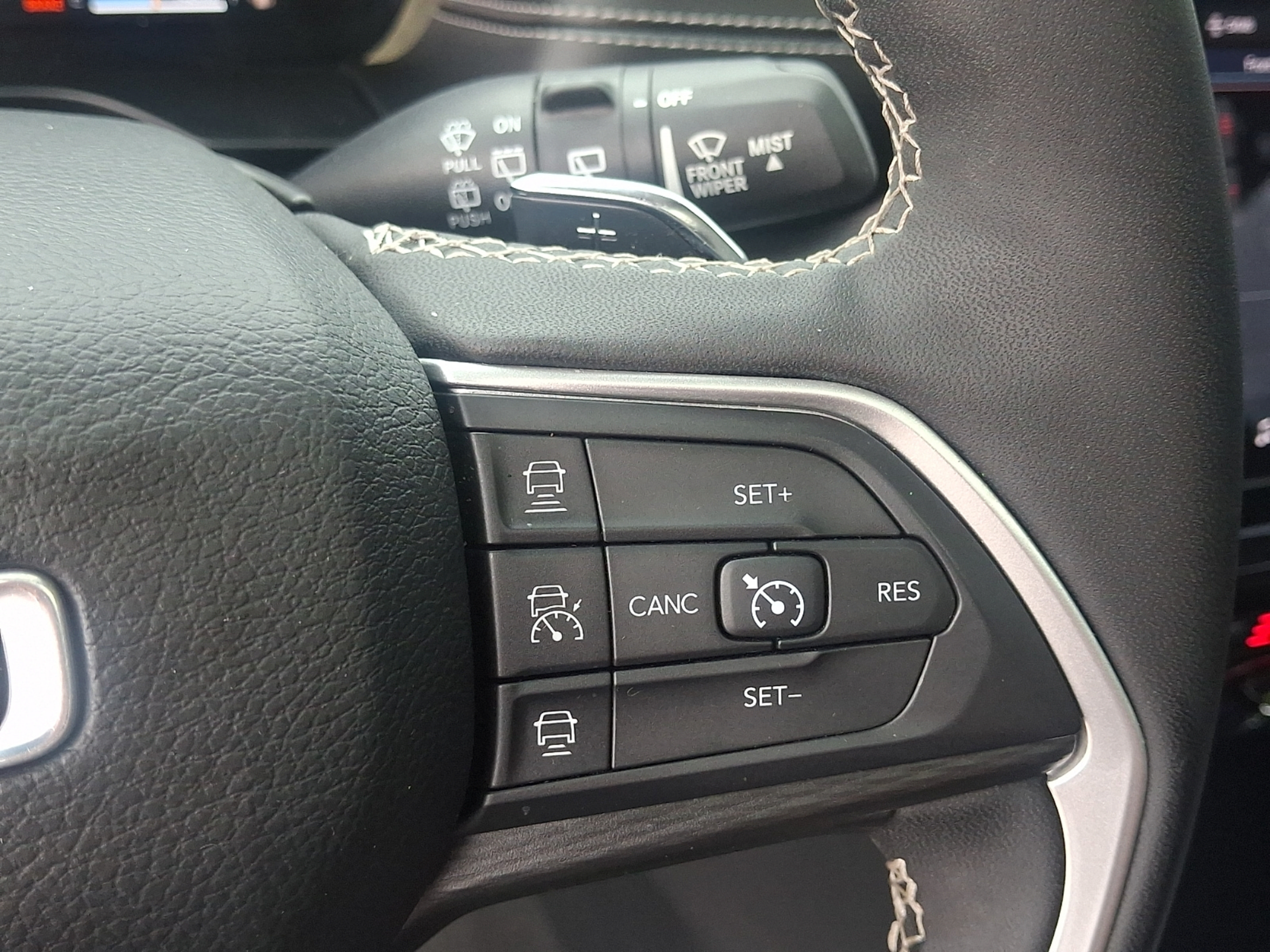 Certified 2024 Jeep Grand Cherokee L Altitude AWD/4WD image 26