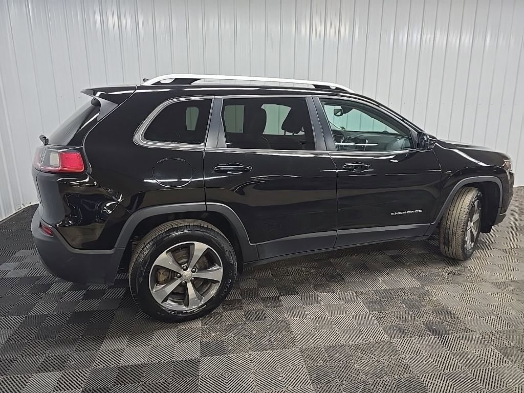 Used 2019 Jeep Cherokee Limited AWD/4WD image 3