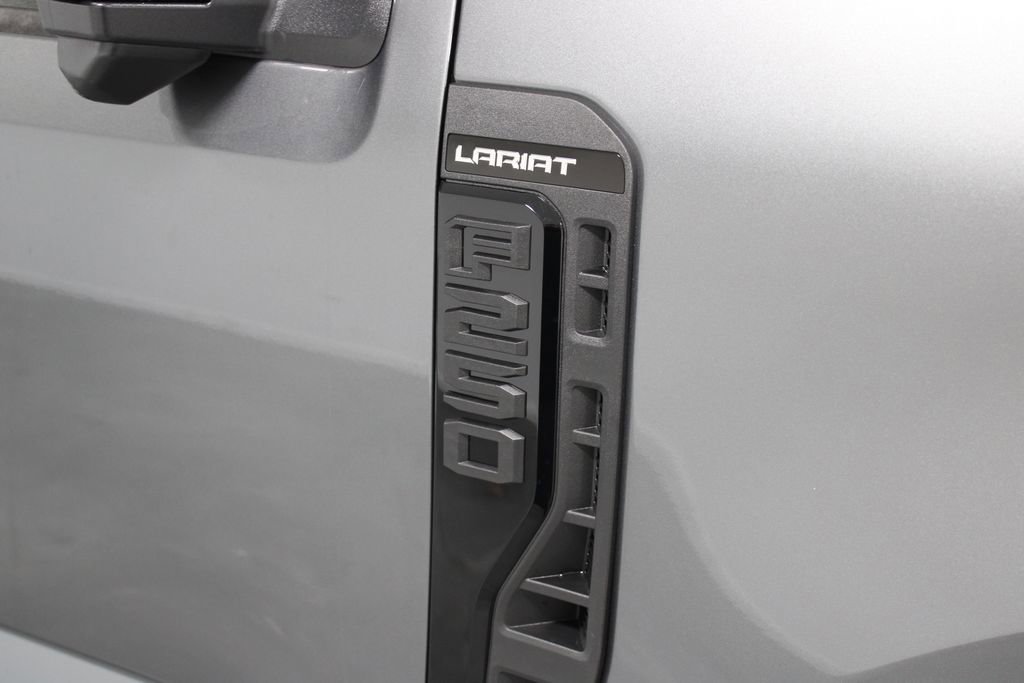 New 2026 Ford F250 Lariat w/ Black Appearance Package image 11
