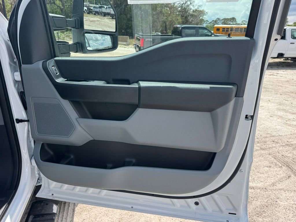 New 2026 Ford F550 4x4 Regular Cab Super Duty image 22