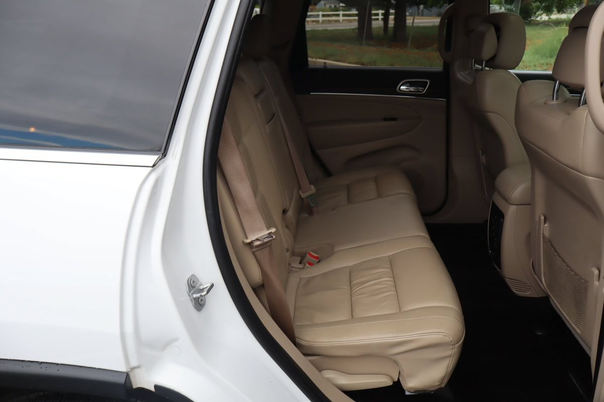 Used 2016 Jeep Grand Cherokee Limited AWD/4WD image 21