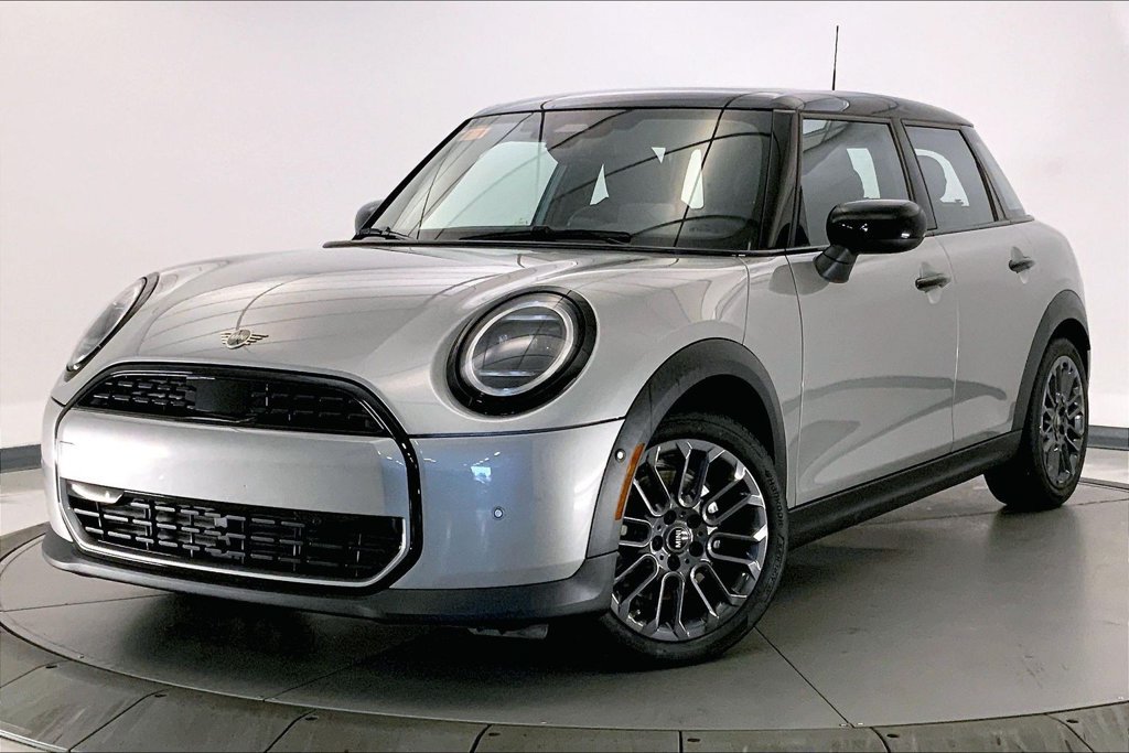 Certified 2026 MINI Cooper 4-Door Hardtop FWD image 11
