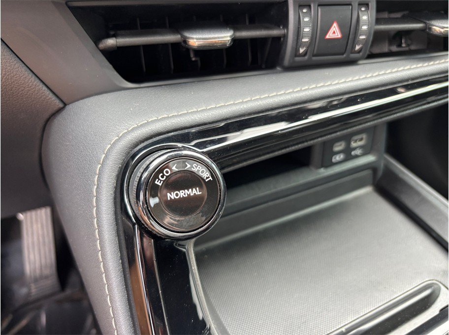 Used 2022 Lexus NX 250 FWD w/ Towing Package (2000 Lbs) image 30