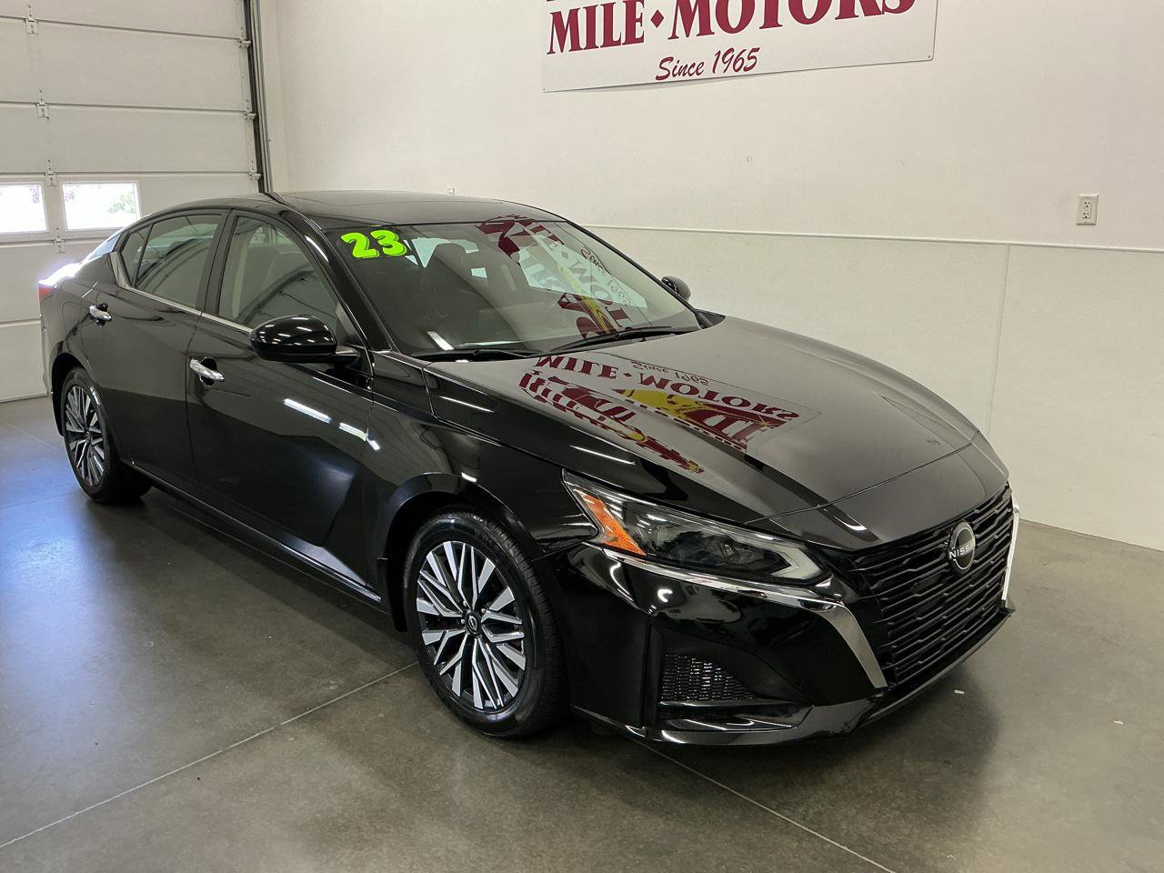 Used 2023 Nissan Altima 2.5 SV w/ SV Premium Package