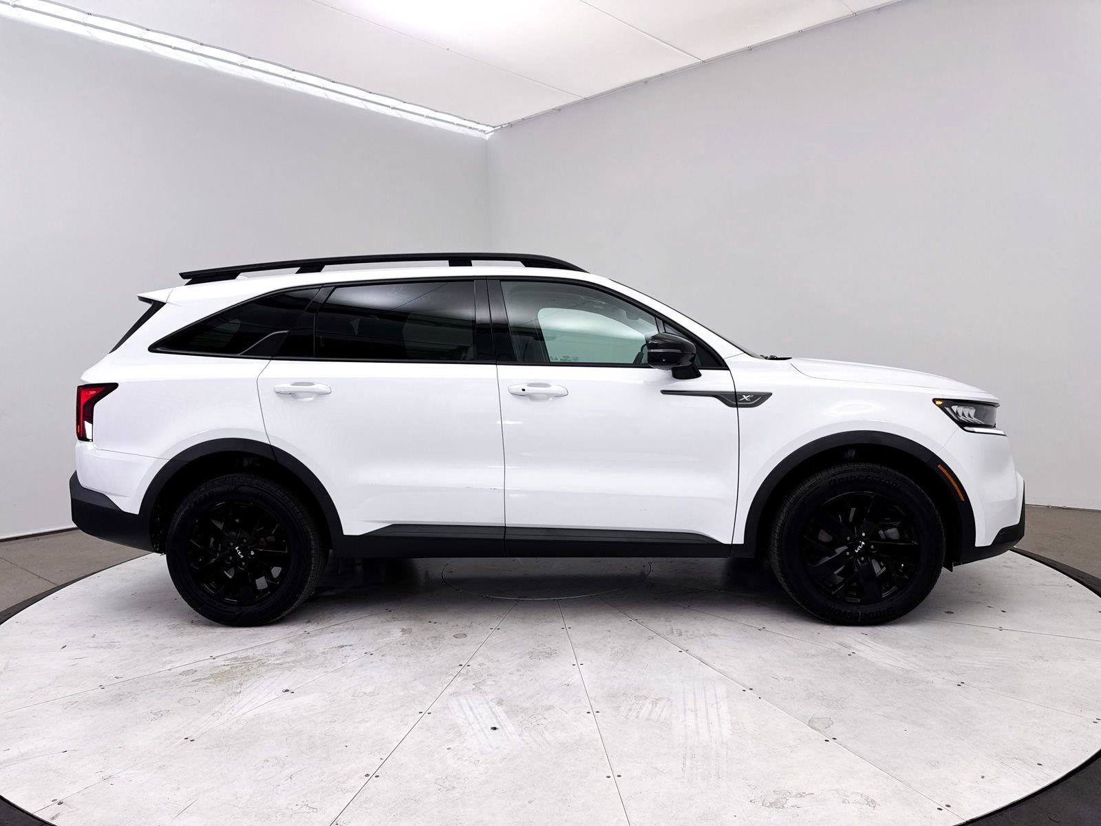Certified 2022 Kia Sorento S w/ Panoramic Sunroof Package AWD/4WD image 39