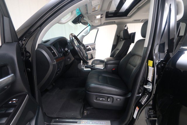 Used 2016 Toyota Land Cruiser AWD/4WD image 17