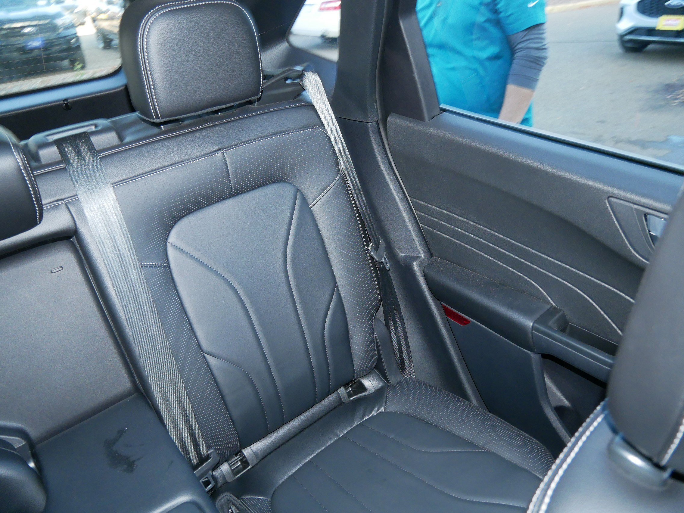 Used 2025 Ford Escape SE w/ PHEV Premium Package FWD image 14