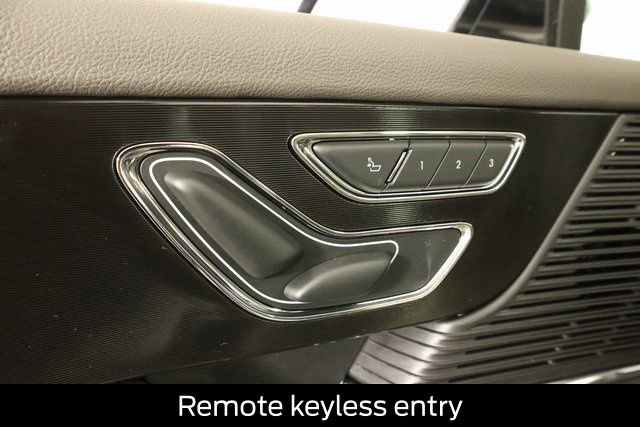 Used 2022 Lincoln Corsair AWD w/ Equipment Group 101A image 33