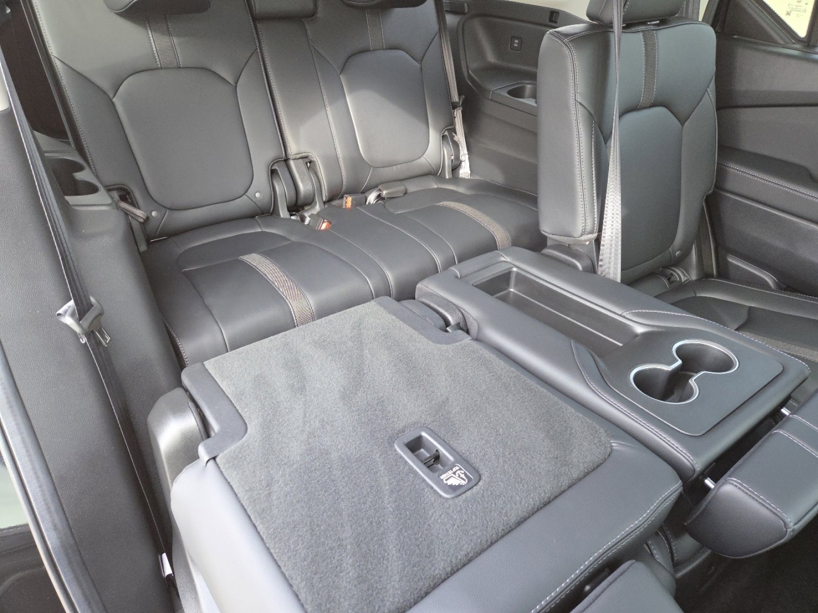 Used 2025 Honda Pilot EX-L image 25