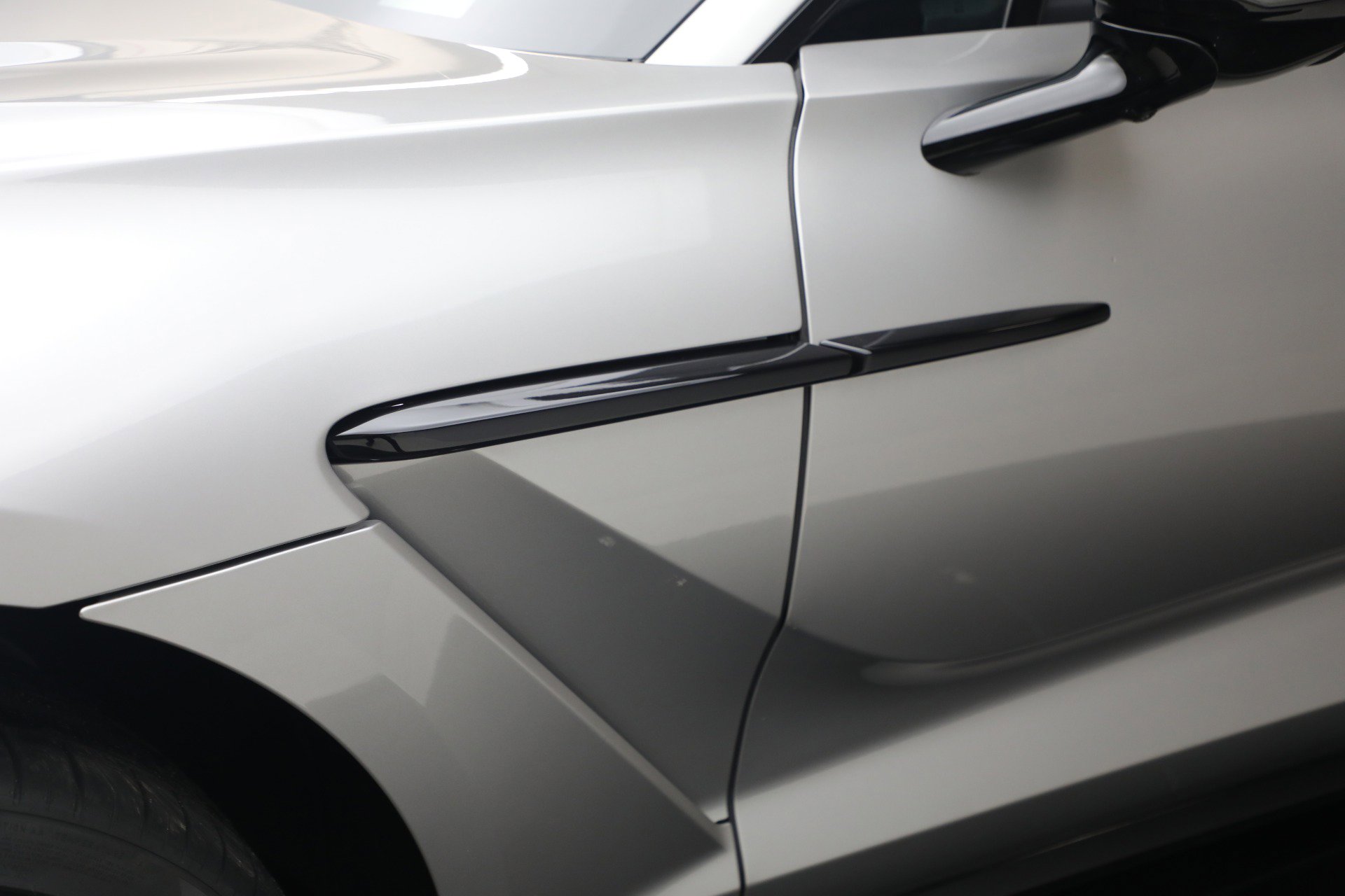 New 2026 Aston Martin DBX 707 image 15