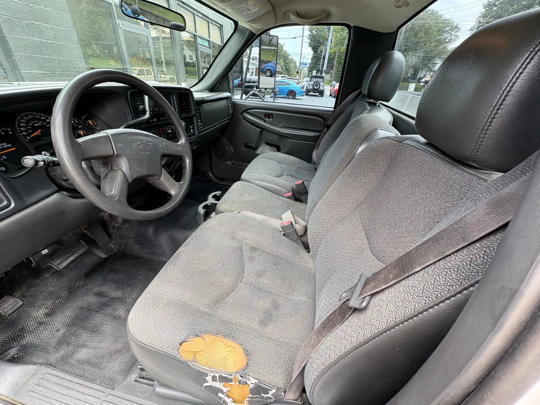 Used 2005 Chevrolet Silverado 3500 2WD Regular Cab image 11