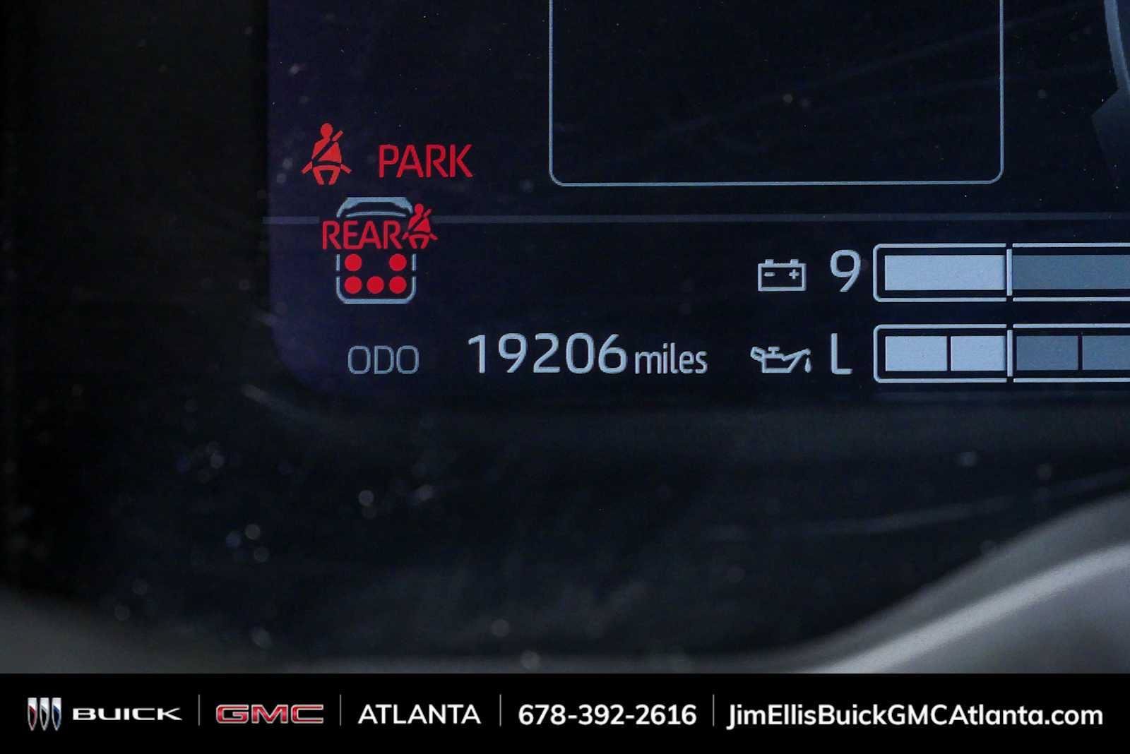 Used 2024 Toyota Sequoia Limited w/ Tow Technology Package AWD/4WD image 11