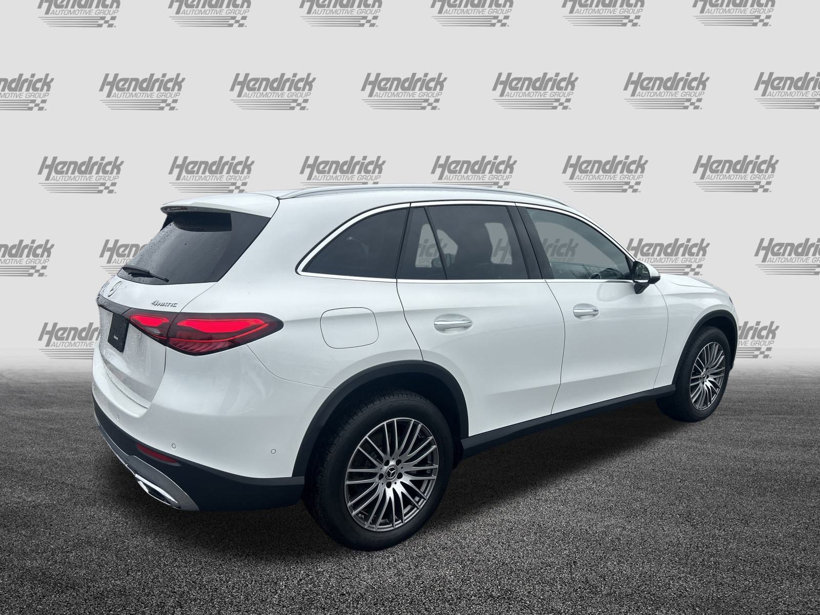 Used 2025 Mercedes-Benz GLC 300 4MATIC w/ Driver Assistance Package image 10