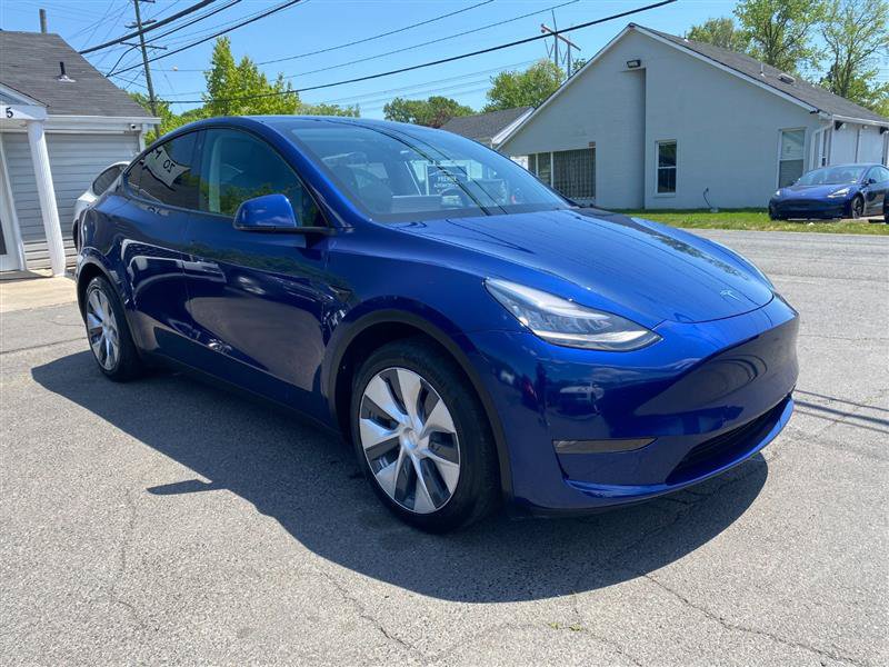 Used 2024 Tesla Model Y Long Range AWD/4WD image 7