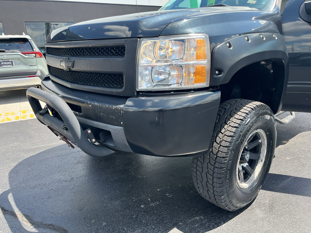 Used 2009 Chevrolet Silverado 1500 LT AWD/4WD image 30
