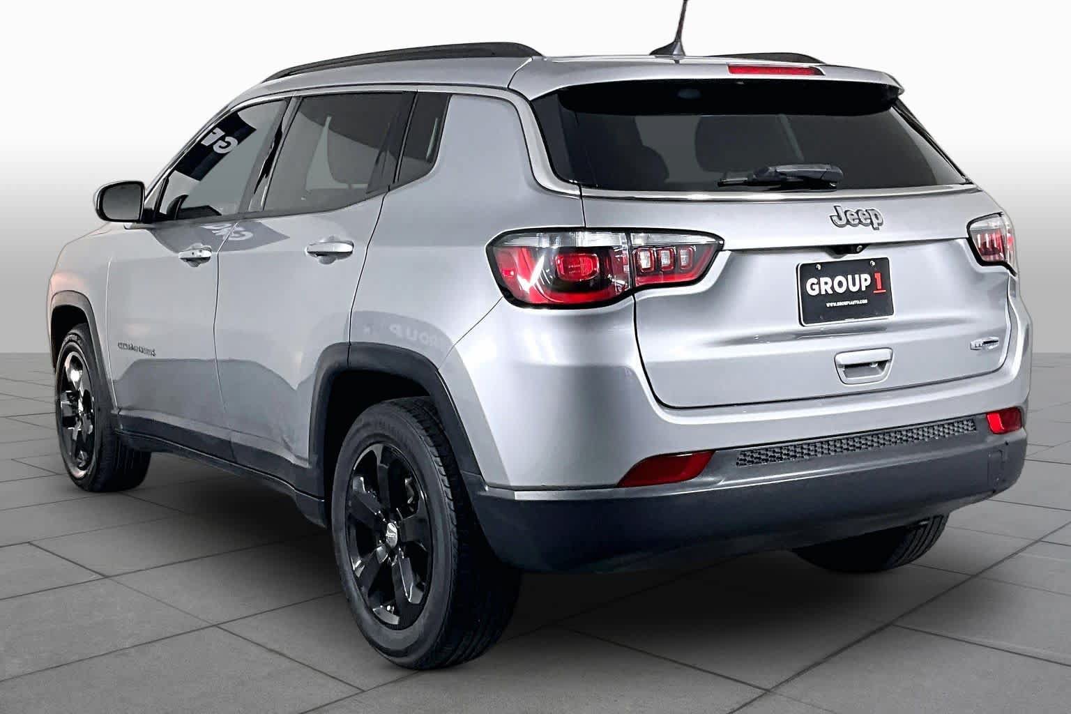 Used 2021 Jeep Compass Latitude FWD image 11