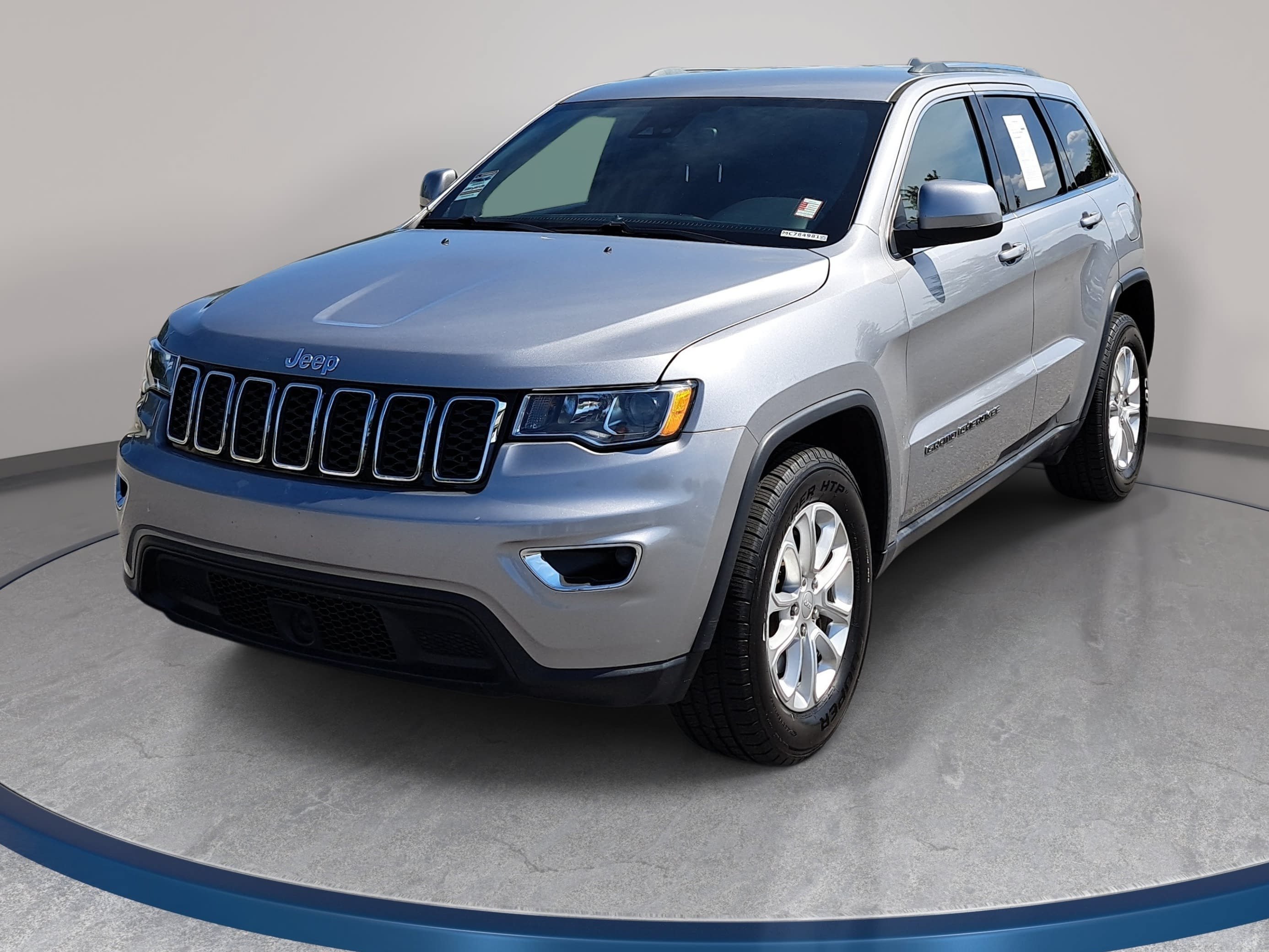 Used 2021 Jeep Grand Cherokee Laredo RWD image 1