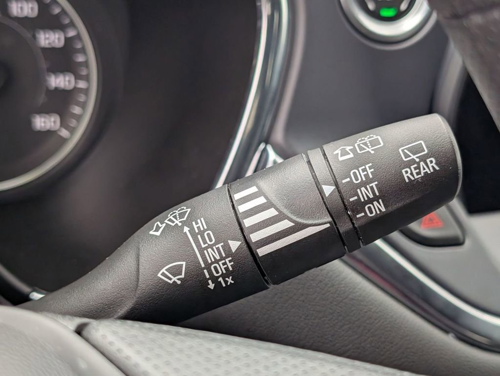 Used 2023 Chevrolet Blazer LT image 29