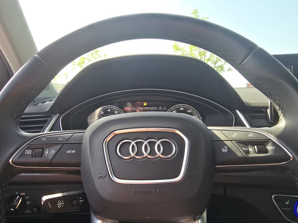 Used 2023 Audi Q5 2.0T Premium Plus w/ Premium Plus Package AWD/4WD image 28