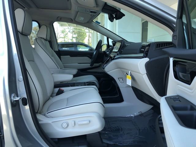 New 2026 Honda Odyssey Touring image 6