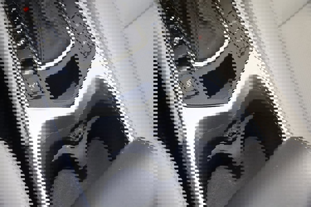 Used 2015 Cadillac SRX Performance FWD image 28