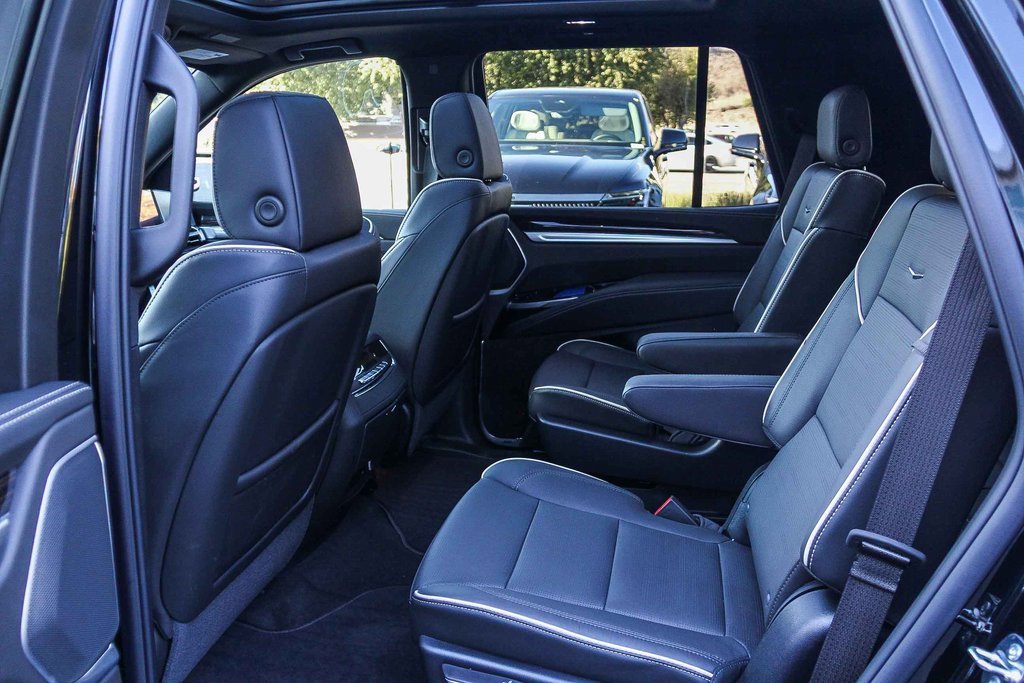 Used 2026 Cadillac Escalade Luxury image 17