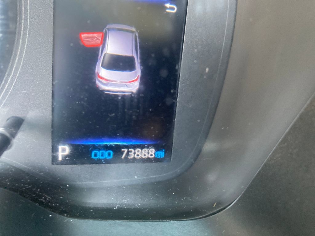 Used 2022 Toyota Corolla LE image 20