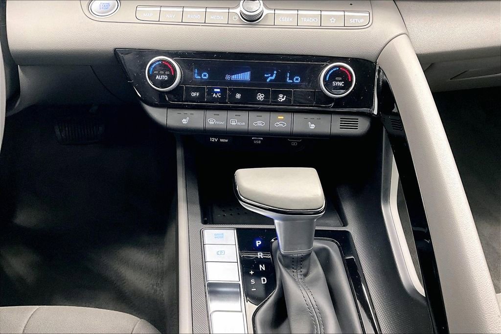 Certified 2023 Hyundai Elantra SEL w/ Convenience Package FWD image 23
