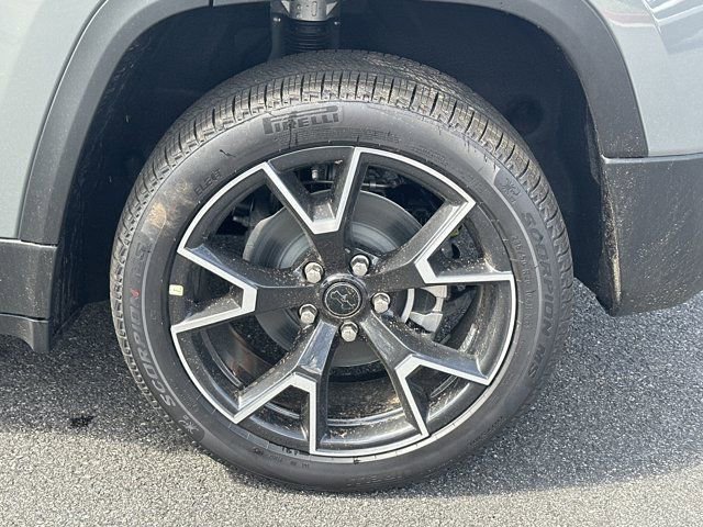 New 2026 Jeep Cherokee Overland image 19