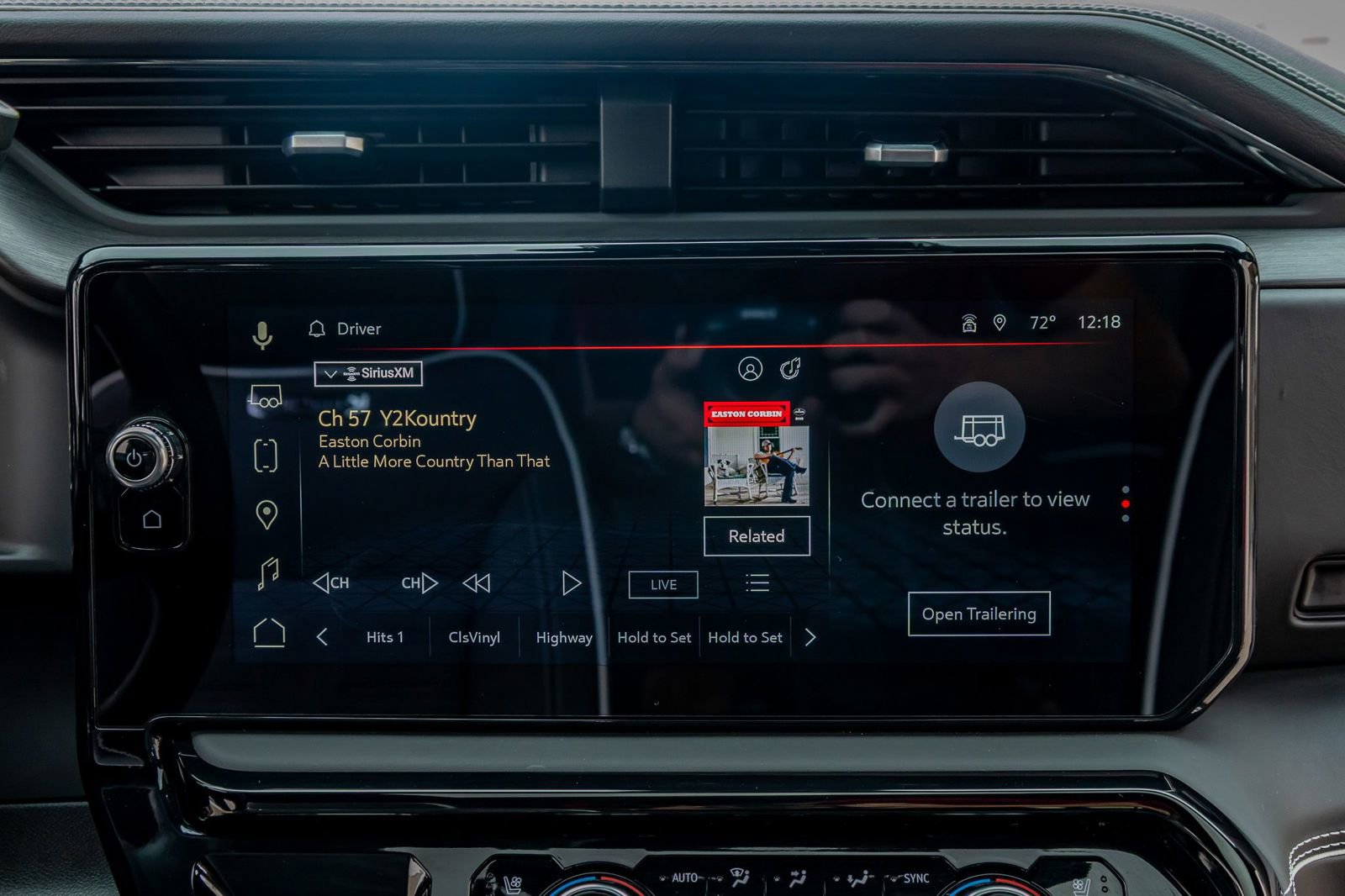 Used 2025 GMC Sierra 2500 AT4X image 24