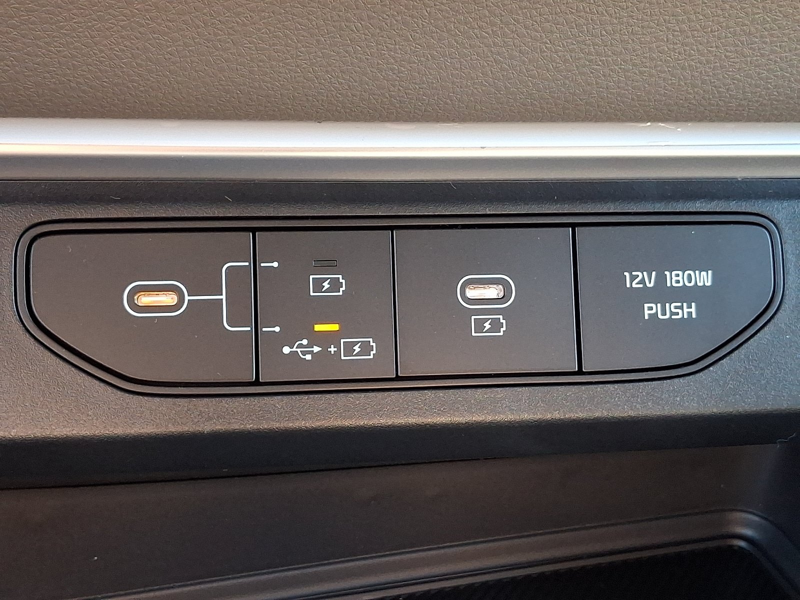 New 2026 Kia Carnival LX FWD image 16