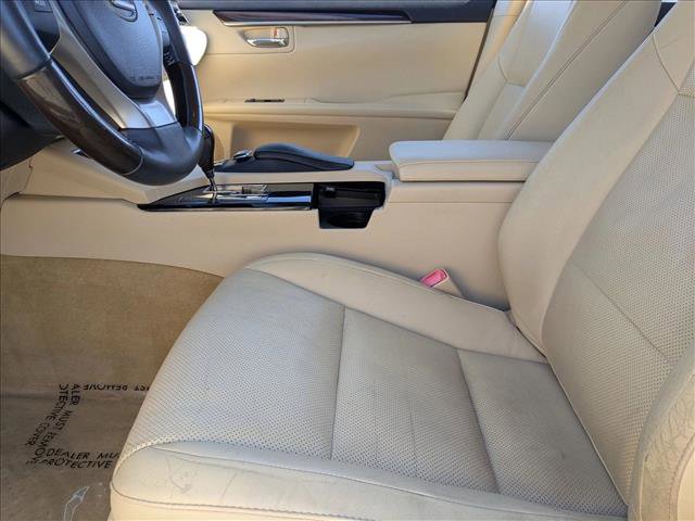 Used 2014 Lexus ES 350 w/ Luxury Package image 16