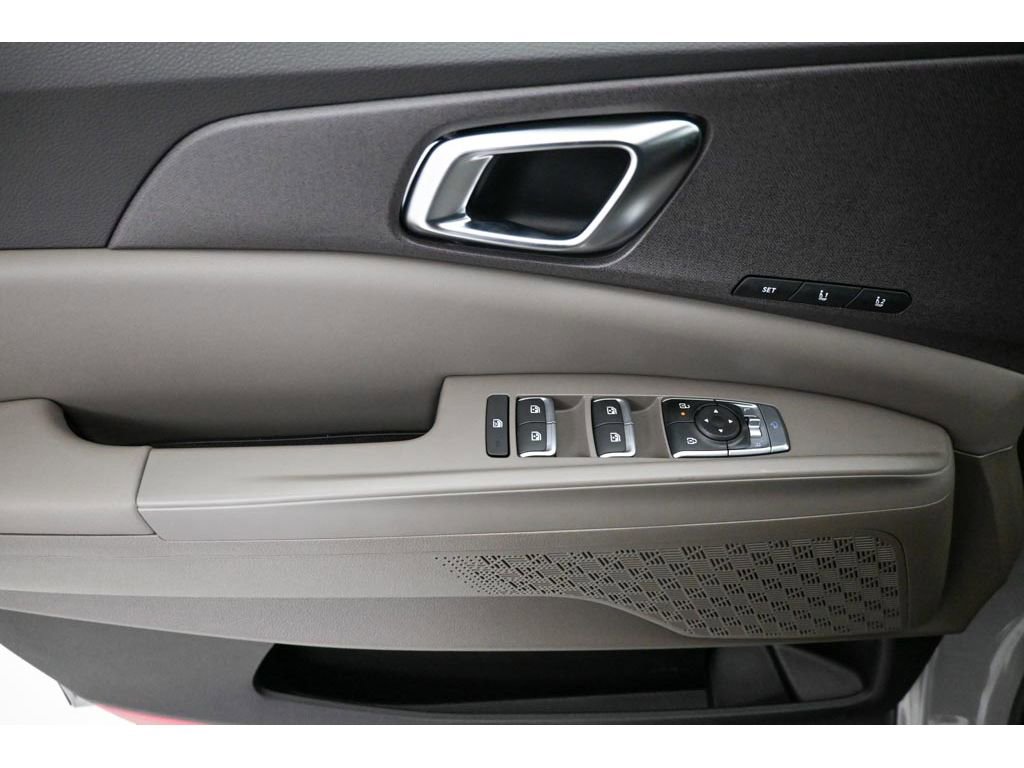 New 2026 Kia Carnival EX image 15