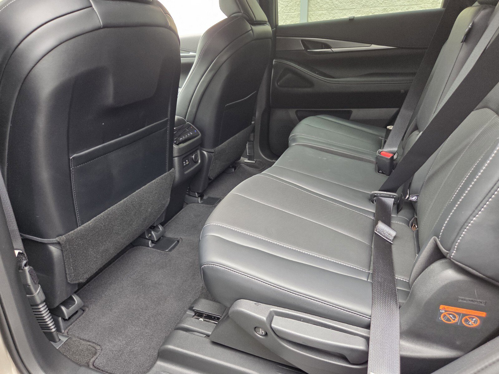 Used 2023 INFINITI QX60 Luxe w/ Cargo Package AWD/4WD image 12