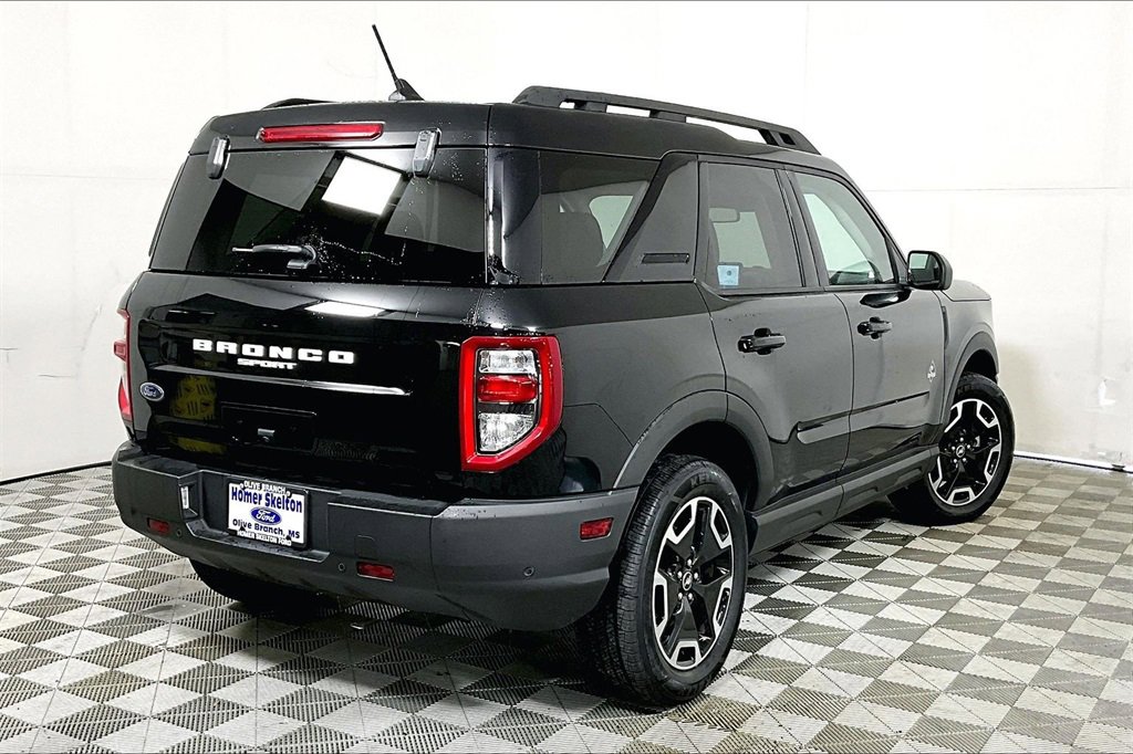 Used 2024 Ford Bronco Sport Outer Banks image 12