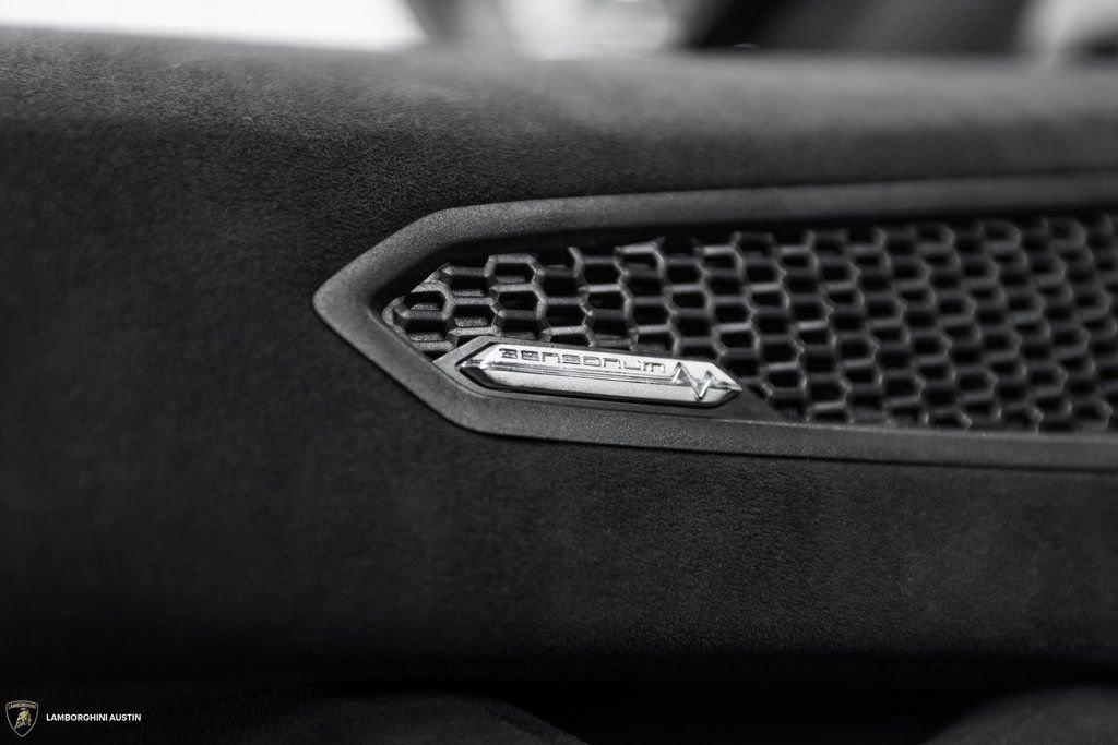 Used 2024 Lamborghini Huracan Sterrato image 23