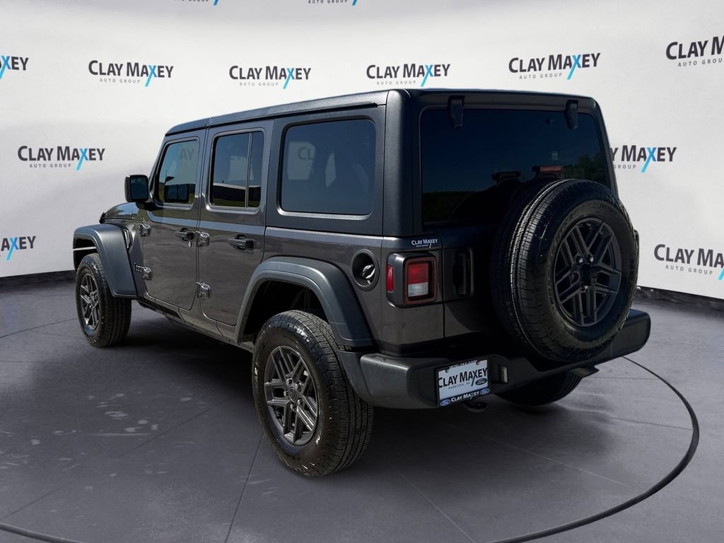 Used 2025 Jeep Wrangler Unlimited Sport AWD/4WD image 3