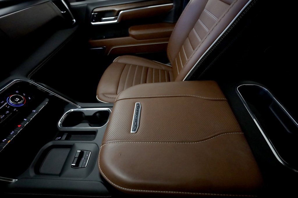 Used 2024 GMC Sierra 3500 Denali Ultimate image 40