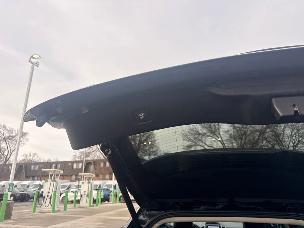 Used 2024 Ford Edge SEL w/ Convenience Package image 11