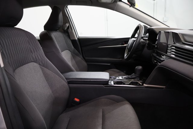 Used 2025 Toyota Camry LE FWD image 25