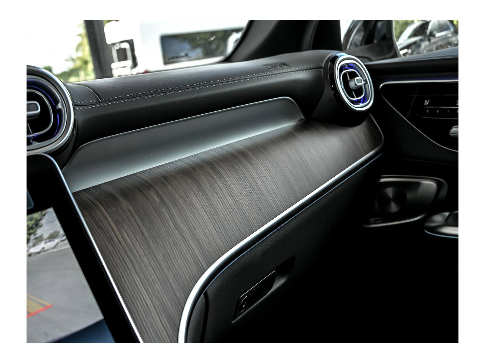 Certified 2026 Mercedes-Benz GLC 300 4MATIC image 19