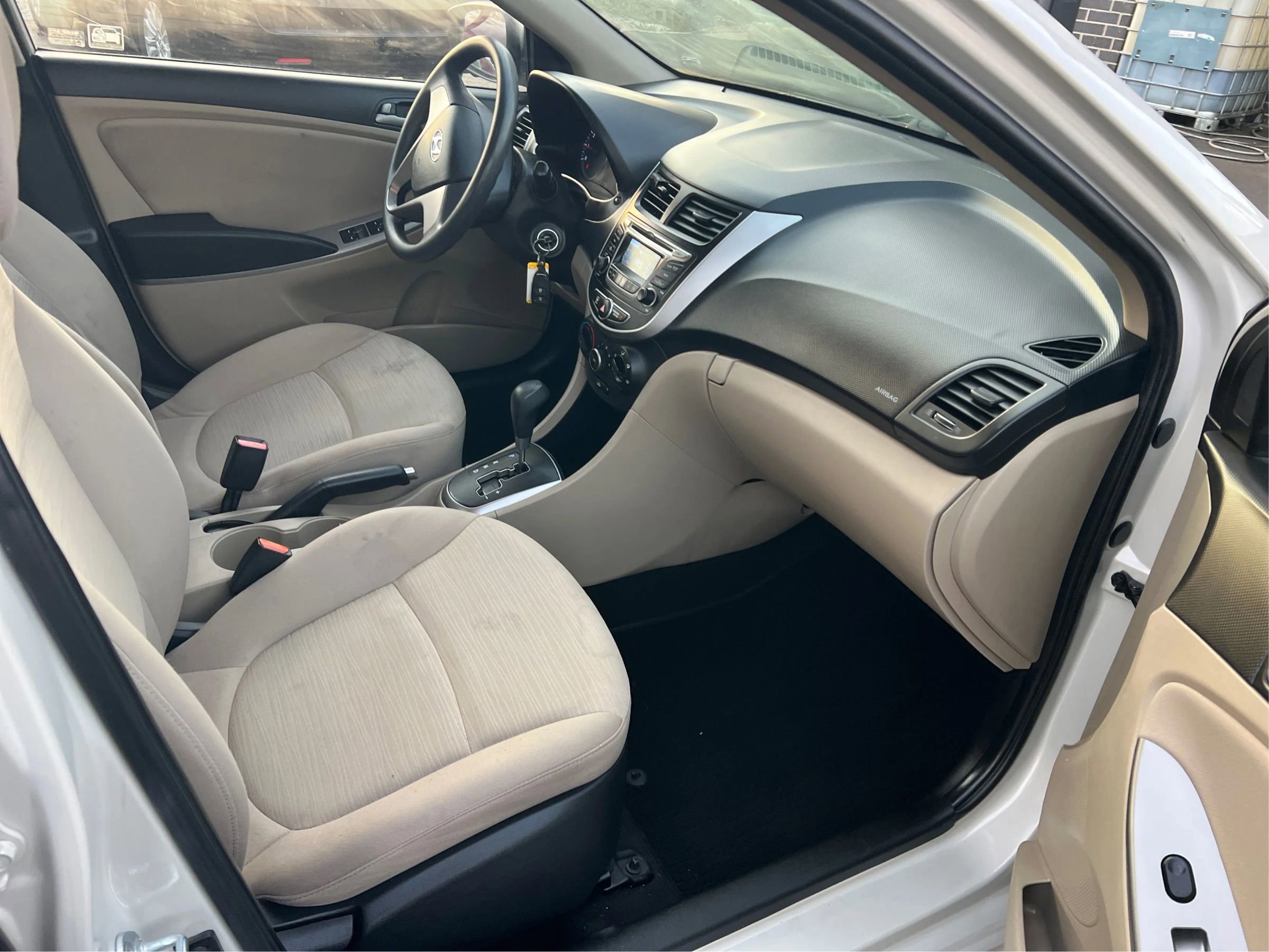 Used 2016 Hyundai Accent SE image 23