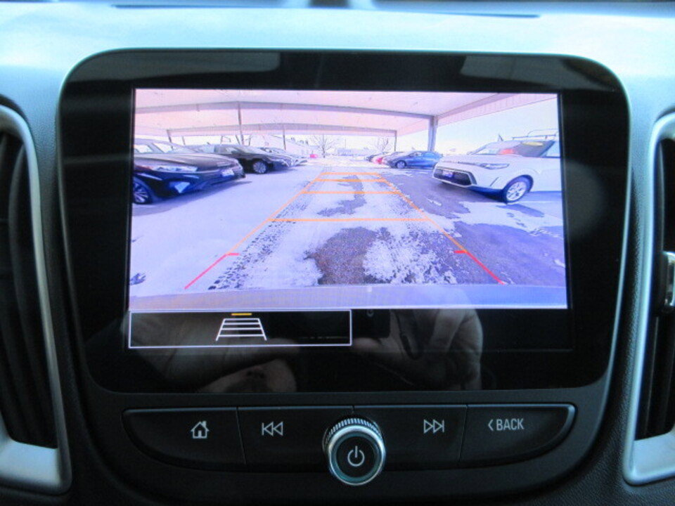 Used 2024 Chevrolet Malibu LT image 20