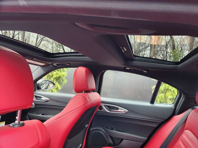Used 2024 Alfa Romeo Giulia Veloce image 27