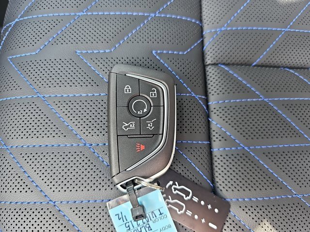 New 2026 Cadillac Escalade IQ Sport 1 w/ LPO, ONYX Package image 40