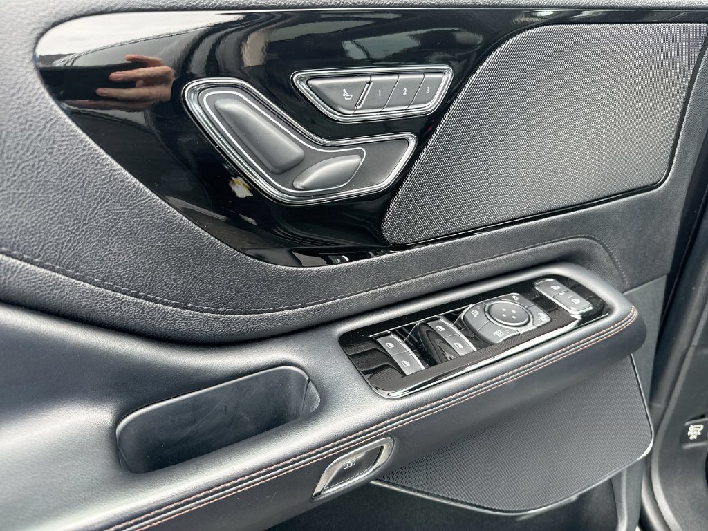 Used 2023 Lincoln Aviator AWD w/ Premium Package image 22